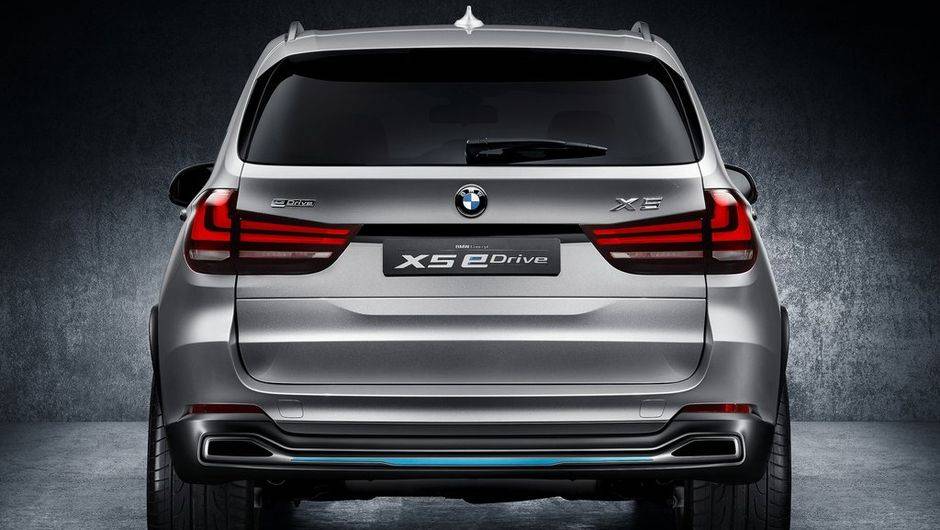 Ele trabalha em conjunto com um motor el&eacute;trico de 95 cavalos de pot&ecirc;ncia | <a href="https://quatrorodas.abril.com.br//saloes/frankfurt/2013/bmw-concept-x5-edrive-752125.shtml" rel="migration">Leia mais</a>
