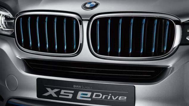 O Concept X5 eDrive pode rodar por até 30 quilômetros em modo exclusivamente elétrico | <a href="https://quatrorodas.abril.com.br//saloes/frankfurt/2013/bmw-concept-x5-edrive-752125.shtml" rel="migration">Leia mais</a> O Concept X5 eDrive pode rodar por até 30 quilômetros em modo exclusivamente elétrico | <a href="https://quatrorodas.abril.com.br//saloes/frankfurt/2013/bmw-concept-x5-edrive-752125.shtml" rel="migration">Leia mais</a>