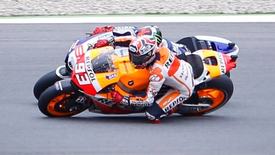 O campeão de 2012 da Moto2 ultrapassou Jorge Lorenzo (Yamaha Tech Racing) nas últimas voltas... | <a href="https://quatrorodas.abril.com.br/moto/noticias/motogp-marquez-vence-mais-751228.shtml" rel="migration">Leia mais</a>