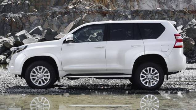 Com as alterações, a Toyota informa que o comprimento do modelo aumentou em 2 centímetros | <a href="https://quatrorodas.abril.com.br/saloes/frankfurt/2013/toyota-land-cruiser-751783.shtml" rel="migration">Leia mais</a> Com as alterações, a Toyota informa que o comprimento do modelo aumentou em 2 centímetros | <a href="https://quatrorodas.abril.com.br/saloes/frankfurt/2013/toyota-land-cruiser-751783.shtml" rel="migration">Leia mais</a>