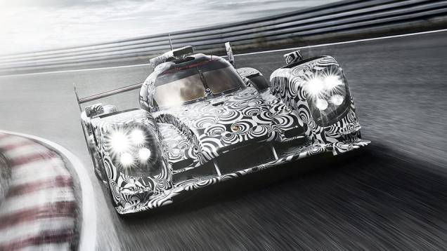 A Porsche divulgou uma série de fotos do seu modelo LMP1 | <a href="https://quatrorodas.abril.com.br/noticias/fabricantes/porsche-revela-imagens-seu-lmp1-751419.shtml" rel="migration">Leia mais</a>