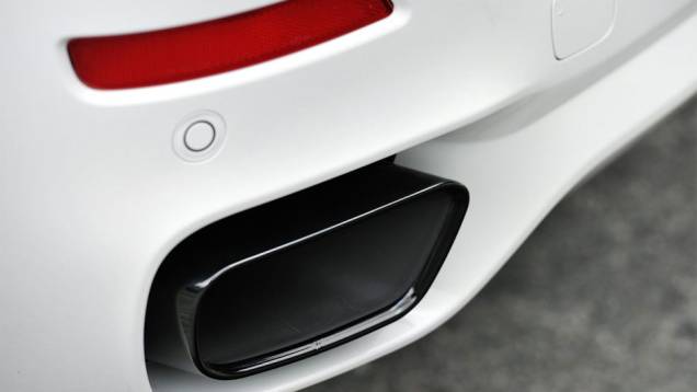 Detalhe do escape do BMW X5 M50d | <a href="https://quatrorodas.abril.com.br/noticias/fabricantes/bmw-lanca-x5-m50d-2014-752000.shtml" rel="migration">Leia mais</a> Detalhe do escape do BMW X5 M50d | <a href="https://quatrorodas.abril.com.br/noticias/fabricantes/bmw-lanca-x5-m50d-2014-752000.shtml" rel="migration">Leia mais</a>