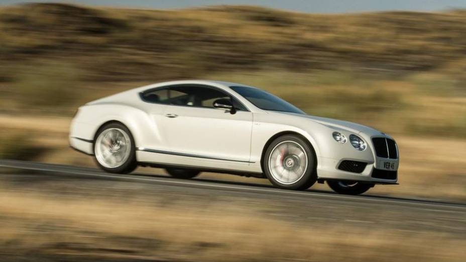 Trata-se de uma variante equipada com o mesmo motor 4.0 V8, mas configurada para render 21 cavalos a mais de potência | <a href="https://quatrorodas.abril.com.br/saloes/frankfurt/2013/bentley-continental-gt-v8-s-752161.shtml" rel="migration">Leia mais</a>