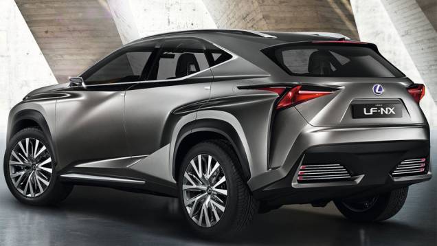 Poucos detalhes foram divulgados sobre a motorização do LF-NX | <a href="https://quatrorodas.abril.com.br/saloes/frankfurt/2013/lexus-lf-nx-752303.shtml" rel="migration">Leia mais</a>