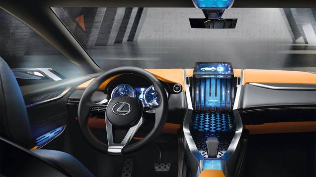 A cabine é agressiva e ao mesmo tempo estilizada | <a href="https://quatrorodas.abril.com.br/saloes/frankfurt/2013/lexus-lf-nx-752303.shtml" rel="migration">Leia mais</a> A cabine é agressiva e ao mesmo tempo estilizada | <a href="https://quatrorodas.abril.com.br/saloes/frankfurt/2013/lexus-lf-nx-752303.shtml" rel="migration">Leia mais</a>