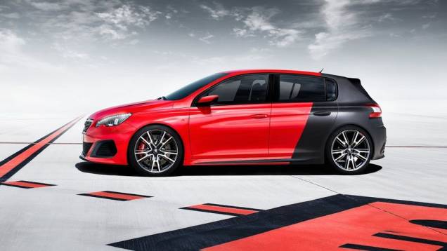 A marca apresenta o 308 R Concept, versão apimentada do 308 que pode virar realidade em breve | <a href="https://quatrorodas.abril.com.br/saloes/frankfurt/2013/peugeot-mostra-308-r-concept-752508.shtml" rel="migration">Leia mais</a>