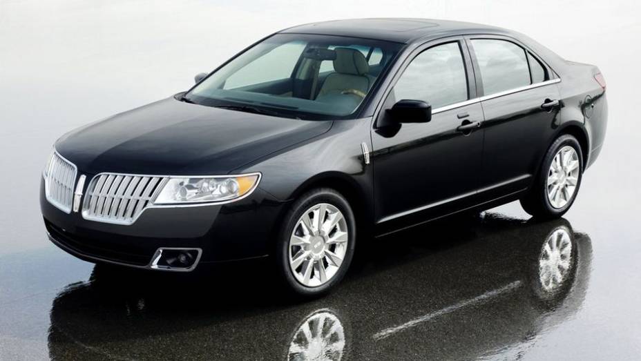 7. Lincoln MKZ - 226 | <a href="https://quatrorodas.abril.com.br/noticias/mercado/eua-marcas-luxo-mercedes-classe-c-mais-roubado-755257.shtml" rel="migration">Leia mais</a>