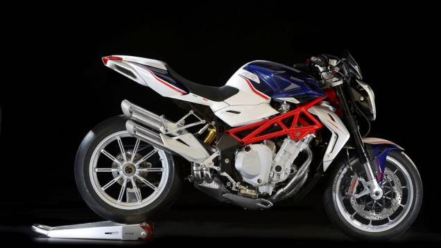 Motor 1078 cm³ de quatro cilindros | <a href="https://quatrorodas.abril.com.br/moto/noticias/mv-agusta-confirma-cinco-lancamentos-brasil-756002.shtml" rel="migration">Leia mais</a>