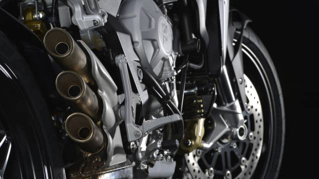 A nova Brutale 800 pesa apenas 167 kg | <a href="https://quatrorodas.abril.com.br/moto/noticias/mv-agusta-brutale-800-2014-chega-r-47-000-784936.shtml" rel="migration">Leia mais</a> A nova Brutale 800 pesa apenas 167 kg | <a href="https://quatrorodas.abril.com.br/moto/noticias/mv-agusta-brutale-800-2014-chega-r-47-000-784936.shtml" rel="migration">Leia mais</a>