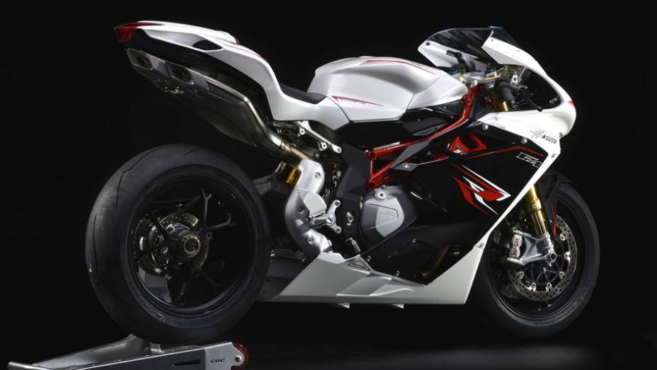 Motor de 998 cm³ Corsa Corta (curso curto) de quatro cilindros | <a href="https://quatrorodas.abril.com.br/moto/noticias/mv-agusta-confirma-cinco-lancamentos-brasil-756002.shtml" rel="migration">Leia mais</a>