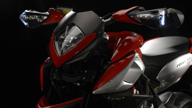 Design bastante arrojado | <a href="https://quatrorodas.abril.com.br/moto/noticias/mv-agusta-confirma-cinco-lancamentos-brasil-756002.shtml" rel="migration">Leia mais</a>