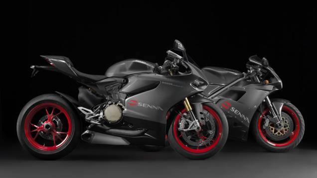 A motocicleta, que chegará ao mercado em junho de 2014, não teve seu preço divulgado | <a href="https://quatrorodas.abril.com.br/moto/noticias/ducati-revela-1199-panigale-s-senna-salao-duas-rodas-756467.shtml" rel="migration">Leia mais</a>