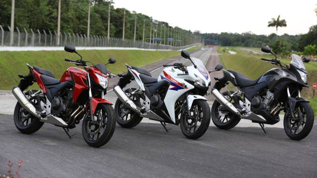 A Honda apresentou oficialmente sua nova linha de motocicletas 500 cc no Salão Duas Rodas 2013 | <a href="https://quatrorodas.abril.com.br/moto/noticias/honda-investe-modelos-500cc-756399.shtml" rel="migration">Leia mais</a>
