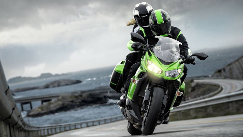 Preço público sugerido é de R$ 51.990,00 | <a href="https://quatrorodas.abril.com.br/moto/noticias/kawasaki-lanca-ninja-1000-tourer-abs-salao-duas-rodas-756465.shtml" rel="migration">Leia mais</a>