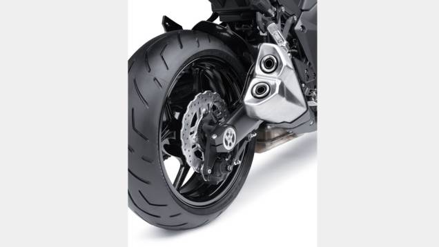 Detalhe do escape | <a href="https://quatrorodas.abril.com.br/moto/noticias/kawasaki-lanca-ninja-1000-tourer-abs-salao-duas-rodas-756465.shtml" rel="migration">Leia mais</a> Detalhe do escape | <a href="https://quatrorodas.abril.com.br/moto/noticias/kawasaki-lanca-ninja-1000-tourer-abs-salao-duas-rodas-756465.shtml" rel="migration">Leia mais</a>