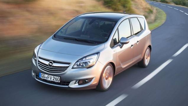 A Opel revelou nesta quarta-feira (9) o facelift do Meriva | <a href="https://quatrorodas.abril.com.br/noticias/fabricantes/opel-revela-facelift-meriva-756548.shtml" rel="migration">Leia mais</a>