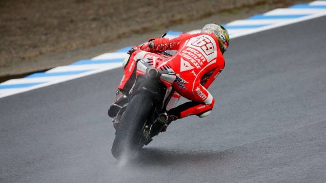 De modo surpreendente, a terceira colocação foi ocupada pelo norte-americano Nicky Hayden | <a href="https://quatrorodas.abril.com.br/moto/noticias/motogp-lorenzo-voa-pole-japao-758277.shtml" rel="migration">Leia mais</a> De modo surpreendente, a terceira colocação foi ocupada pelo norte-americano Nicky Hayden | <a href="https://quatrorodas.abril.com.br/moto/noticias/motogp-lorenzo-voa-pole-japao-758277.shtml" rel="migration">Leia mais</a>