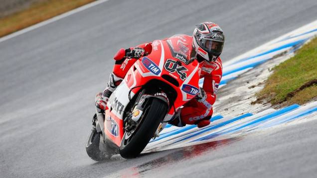 ...e Andrea Dovizioso | <a href="https://quatrorodas.abril.com.br/moto/noticias/motogp-lorenzo-voa-pole-japao-758277.shtml" rel="migration">Leia mais</a>