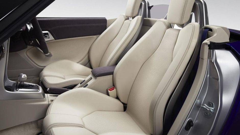 Quanto &agrave; motoriza&ccedil;&atilde;o, o Daihatsu Kopen concept contar&aacute; com motor de tr&ecirc;s cilindros e 660 cc | <a href="https://quatrorodas.abril.com.br/noticias/saloes/toquio-2013/daihatsu-revela-kopen-concept-758793.shtml" rel="migration">Leia mais</a>