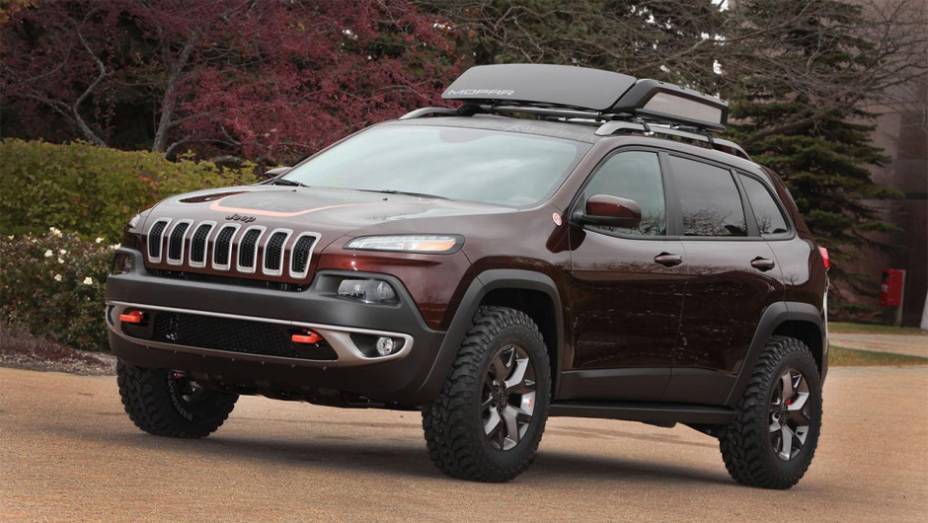 Jeep Cherokee Trail Carver | <a href="https://quatrorodas.abril.com.br/noticias/fabricantes/chrysler-revela-cinco-modelos-sema-show-758764.shtml" rel="migration">Leia mais</a> | <a href="https://quatrorodas.abril.com.br/galerias/especiais/sema-show-2013-parte-1-759076.shtm" rel="migration"></a>