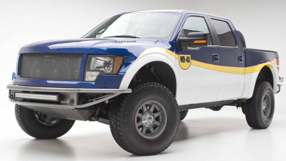 Ford F-150 modificada por Chip Foose e WD-40 | <a href="https://quatrorodas.abril.com.br/noticias/fabricantes/chip-foose-revela-ford-f-150-modificada-sema-show-759304.shtml" rel="migration">Leia mais</a> | <a href="https://quatrorodas.abril.com.br/galerias/especiais/sema-s" rel="migration"></a>