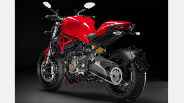 Modelo conta com a segunda geração do motor Testastretta 11° DS de 1200cc da Multistrada | <a href="https://quatrorodas.abril.com.br/moto/noticias/ducati-revela-monster-1200-2014-759325.shtml" rel="migration">Leia mais</a>