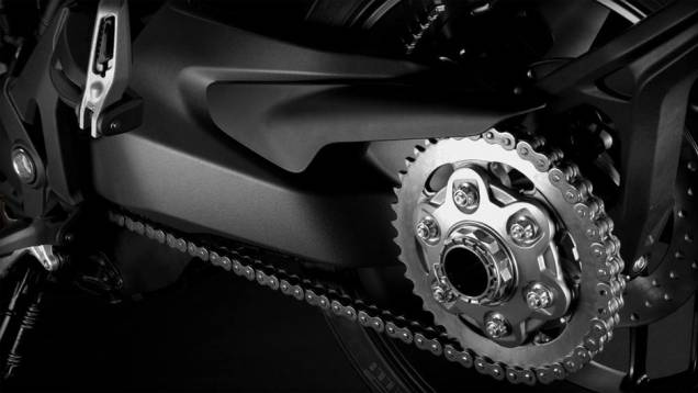 A versão Ducati Monster 1200 S 2014 também estará disponível, com mais apetite por velocidade e acelerador eletrônico (Ride by Wire), por um acréscimo de 3.000 euros | <a href="http://quatrorodas.abril.com.br/moto/noticias/ducati-revela-monster-1200-2014-" rel="migration"></a>
