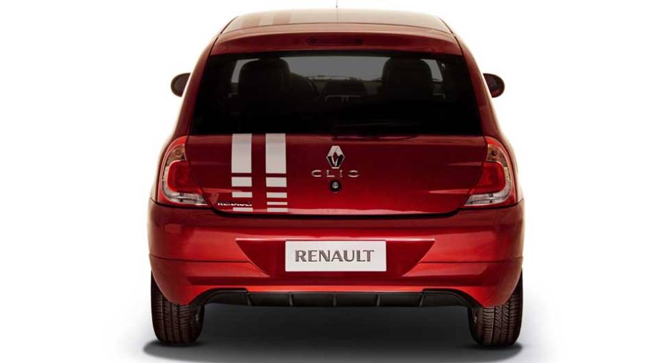 Personalização externa virou tendência até entre os carros mais baratos, como Nissan March e Fiat Uno | <a href="https://quatrorodas.abril.com.br/carros/lancamentos/renault-clio-2013-717925.shtml" rel="migration">Leia mais</a>