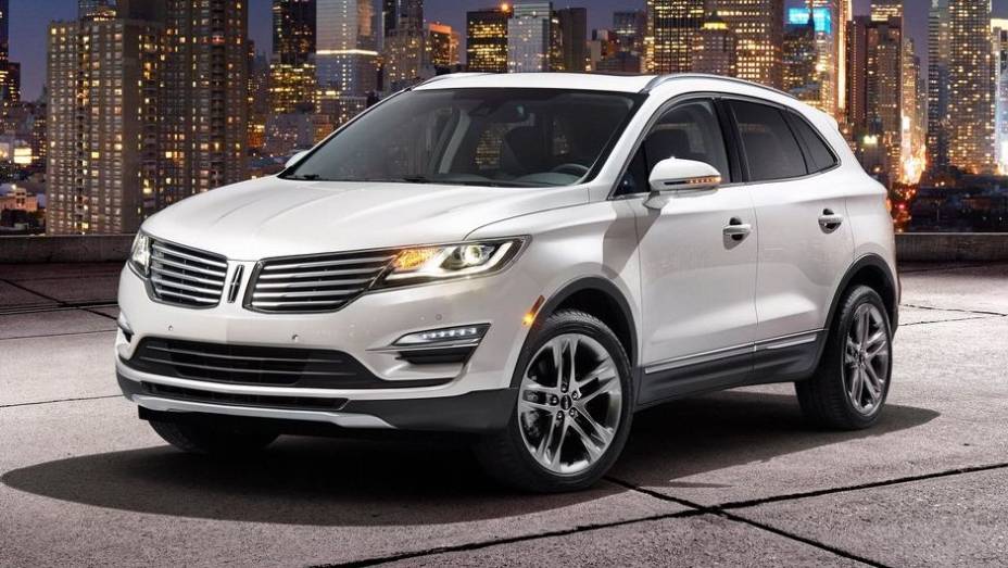 A Lincoln revelou o MKC, seu novo SUV compacto de luxo | <a href="https://quatrorodas.abril.com.br/noticias/fabricantes/lincoln-mkc-apresentado-760137.shtml" rel="migration">Leia mais</a>