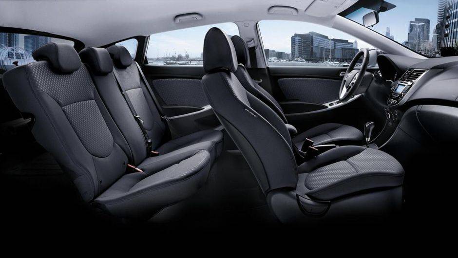 Em termos de consumo, a m&eacute;dia fica em 11,4 km/l na cidade e 16,2 km/l na estrada | <a href="https://quatrorodas.abril.com.br/noticias/fabricantes/hyundai-mostra-accent-2014-760458.shtml" rel="migration">Leia mais</a>