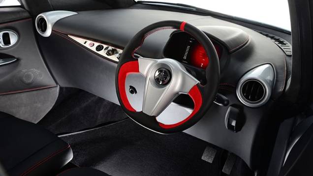 Em termos de performance, o MOTIV alcança a velocidade máxima de 105 km/h. A aceleração de 0 a 100 km/h leva mais de 15 segundos | <a href="https://quatrorodas.abril.com.br/noticias/saloes/toquio-2013/yamaha-surpreende-motiv-concept-760773.shtml" rel="migration">Leia mais</a> Em termos de performance, o MOTIV alcança a velocidade máxima de 105 km/h. A aceleração de 0 a 100 km/h leva mais de 15 segundos | <a href="https://quatrorodas.abril.com.br/noticias/saloes/toquio-2013/yamaha-surpreende-motiv-concept-760773.shtml" rel="migration">Leia mais</a>