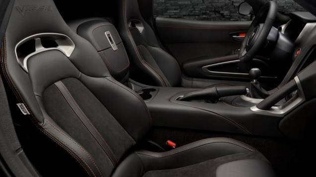 Sua instalação estará disponível a partir de janeiro e será limitada a 50 unidades, ainda sem preço definido | <a href="https://quatrorodas.abril.com.br/noticias/saloes/los-angeles-2013/srt-viper-gts-ganha-pacote-anodized-carbon-760760.shtml" rel="migration">Leia mais</a> Sua instalação estará disponível a partir de janeiro e será limitada a 50 unidades, ainda sem preço definido | <a href="https://quatrorodas.abril.com.br/noticias/saloes/los-angeles-2013/srt-viper-gts-ganha-pacote-anodized-carbon-760760.shtml" rel="migration">Leia mais</a>