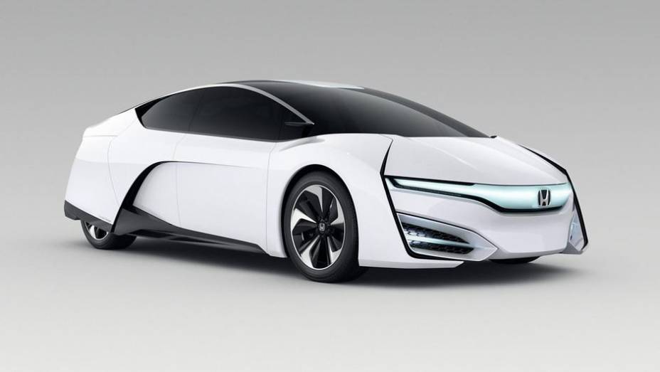 A Honda, depois de revelar alguns teasers, apresentou o FCEV concept no Salão de Los Angeles | <a href="https://quatrorodas.abril.com.br/noticias/saloes/los-angeles-2013/honda-revela-fcev-concept-760821.shtml" rel="migration">Leia mais</a>