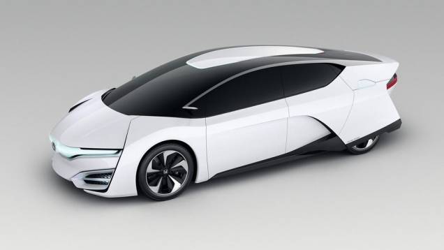O modelo se destaca pelo design futurista e por apresentar um sistema movido a célula de combustível (hidrogênio), sendo a prévia de um veículo que chegará ao mercado global em 2015 | <a href="https://quatrorodas.abril.com.br/noticias/saloes/los-angeles-20" rel="migration"></a> O modelo se destaca pelo design futurista e por apresentar um sistema movido a célula de combustível (hidrogênio), sendo a prévia de um veículo que chegará ao mercado global em 2015 | <a href="https://quatrorodas.abril.com.br/noticias/saloes/los-angeles-20" rel="migration"></a>
