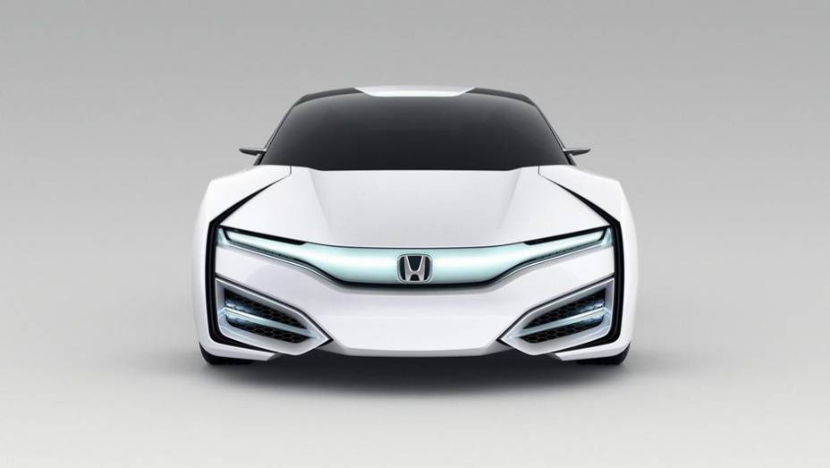 ...além dos desenhos da grade frontal e do teto do FCEV concept | <a href="https://quatrorodas.abril.com.br/noticias/saloes/los-angeles-2013/honda-revela-fcev-concept-760821.shtml" rel="migration">Leia mais</a>