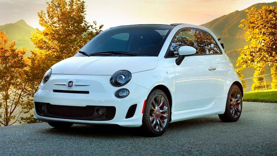 A Fiat mostrou mais uma edi&ccedil;&atilde;o especial de sua fam&iacute;lia 500 no Sal&atilde;o de Los Angeles. Dessa vez, o escolhido foi o 500C, que ganhou a s&eacute;rie GQ Edition | <a href="https://quatrorodas.abril.com.br/noticias/saloes/los-angeles-2013/fiat-apresenta-500c-gq-edition" rel="migration"></a>