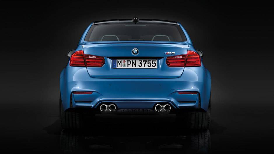 O toque final est&aacute; nas quatro sa&iacute;das de escapamento traseiras | <a href="https://quatrorodas.abril.com.br/noticias/saloes/detroit-2014/bmw-apresenta-novos-m3-m4-762958.shtml" rel="migration">Leia mais</a>
