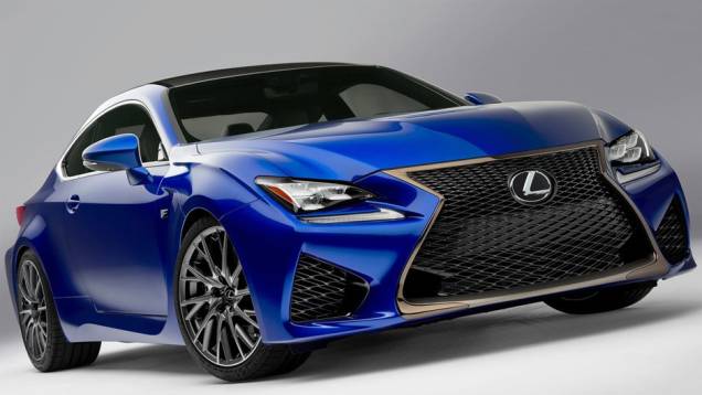 A fabricante anunciou o modelo como "o carro V8 com desempenho mais poderoso já desenvolvido pela Lexus" | <a href="%20https://quatrorodas.abril.com.br/noticias/saloes/detroit-2014/lexus-revela-rc-f-coupe-2015-767918.shtml" rel="migration">Leia mais</a>