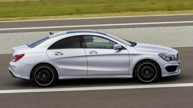 O Classe A também serviu de referência para os designers da Mercedes-Benz | <a href="https://quatrorodas.abril.com.br/saloes/detroit/2013/mercedes-benz-cla-730475.shtml" rel="migration">Leia mais</a> O Classe A também serviu de referência para os designers da Mercedes-Benz | <a href="https://quatrorodas.abril.com.br/saloes/detroit/2013/mercedes-benz-cla-730475.shtml" rel="migration">Leia mais</a>