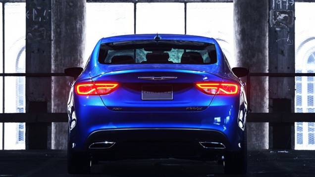 Modelo vem equipado com controle de estabilidade e de tração | <a href="https://quatrorodas.abril.com.br/noticias/saloes/detroit-2014/novo-chrysler-200-faz-sua-estreia-detroit-768496.shtml" rel="migration">Leia mais</a> Modelo vem equipado com controle de estabilidade e de tração | <a href="https://quatrorodas.abril.com.br/noticias/saloes/detroit-2014/novo-chrysler-200-faz-sua-estreia-detroit-768496.shtml" rel="migration">Leia mais</a>