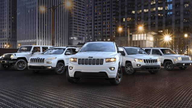 A Jeep anunciou nesta quarta-feira (22) o lançamento da edição especial Altitude para três de seus modelos: Cherokee, Grand Cherokee e Wrangler | <a href="https://quatrorodas.abril.com.br/noticias/fabricantes/jeep-lanca-edicao-especial-altitude-771178.shtm" rel="migration"></a>