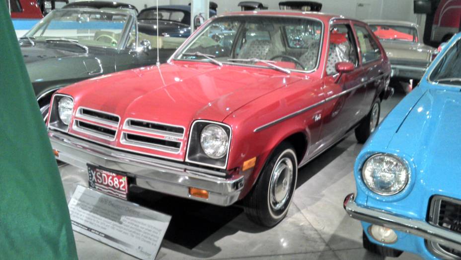 Já viu este carro em algum lugar? Sim, é ele mesmo: o Chevette também está no acervo da GM | <a href="https://quatrorodas.abril.com.br/reportagens/classicos/visitamos-gm-heritage-center-771490.shtml" rel="migration">Leia mais</a>