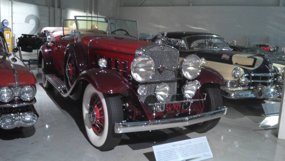 O Cadillac V16 foi o modelo topo-de-linha da marca entre 1930 e 1940; inicialmente, teve um motor de 7,4 litros que rendia 165 cv e o levava aos 160 km/h, números assombrosos para a época | <a href="https://quatrorodas.abril.com.br/reportagens/classicos/vi" rel="migration"></a>