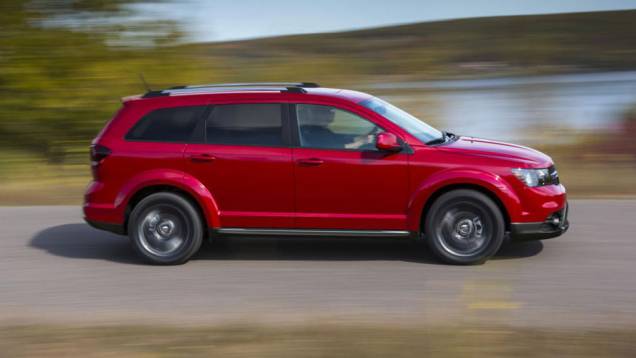 Trata-se de uma edição do utilitário com perfil offroad | <a href="https://quatrorodas.abril.com.br/noticias/fabricantes/dodge-lanca-journey-crossroad-772043.shtml" rel="migration">Leia mais</a>