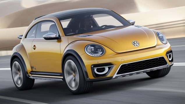 A Volkswagen mostra uma versão com estilo fora-de-estrada do Beetle em Detroit | <a href="https://quatrorodas.abril.com.br/noticias/saloes/detroit-2014/vw-mostrara-beetle-dune-eua-768078.shtml" rel="migration">Leia mais</a>