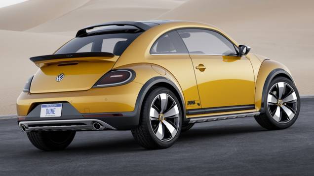 Embora a VW afirme que o Dune não passa de um exercício de estilo, a imprensa alemã sugere que o modelo pode se tornar realidade em 2015 | <a href="https://quatrorodas.abril.com.br/noticias/saloes/detroit-2014/vw-mostrara-beetle-dune-eua-768078.shtml" rel="migration">Leia</a>