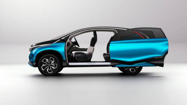 Ele prega a maximização do espaço disponível para as pessoas | <a href="https://quatrorodas.abril.com.br/noticias/fabricantes/honda-exibe-vision-xs-1-concept-772441.shtml" rel="migration">Leia mais</a>