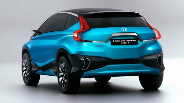 Nesse sentido, apesar de ter dimensões compactas, o Vision XS-1 concept conta com três filas de bancos | <a href="https://quatrorodas.abril.com.br/noticias/fabricantes/honda-exibe-vision-xs-1-concept-772441.shtml" rel="migration">Leia mais</a>