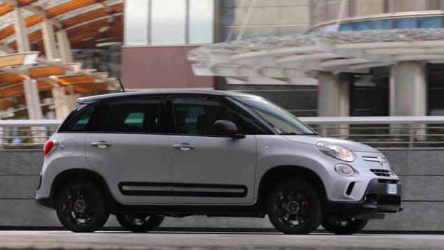 Outras duas novidades estão disponíveis não apenas para a Beats Edition, mas para todas as versões do 500L. São os novos motores 1.4 T-Jet, a gasolina, e 1.6 MultiJet II, turbodiesel | <a href="https://quatrorodas.abril.com.br/noticias/fabricantes/fiat-rev" rel="migration"></a> Outras duas novidades estão disponíveis não apenas para a Beats Edition, mas para todas as versões do 500L. São os novos motores 1.4 T-Jet, a gasolina, e 1.6 MultiJet II, turbodiesel | <a href="https://quatrorodas.abril.com.br/noticias/fabricantes/fiat-rev" rel="migration"></a>