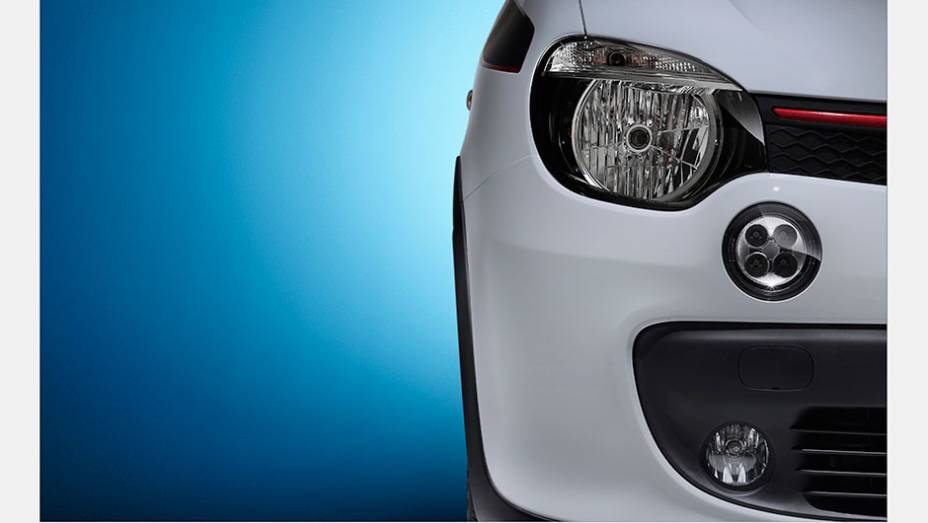 Detalhe do farol do novo Twingo | <a href="https://quatrorodas.abril.com.br/noticias/saloes/genebra-2014/renault-confirma-motorizacao-twingo-775341.shtml" rel="migration">Leia mais</a>